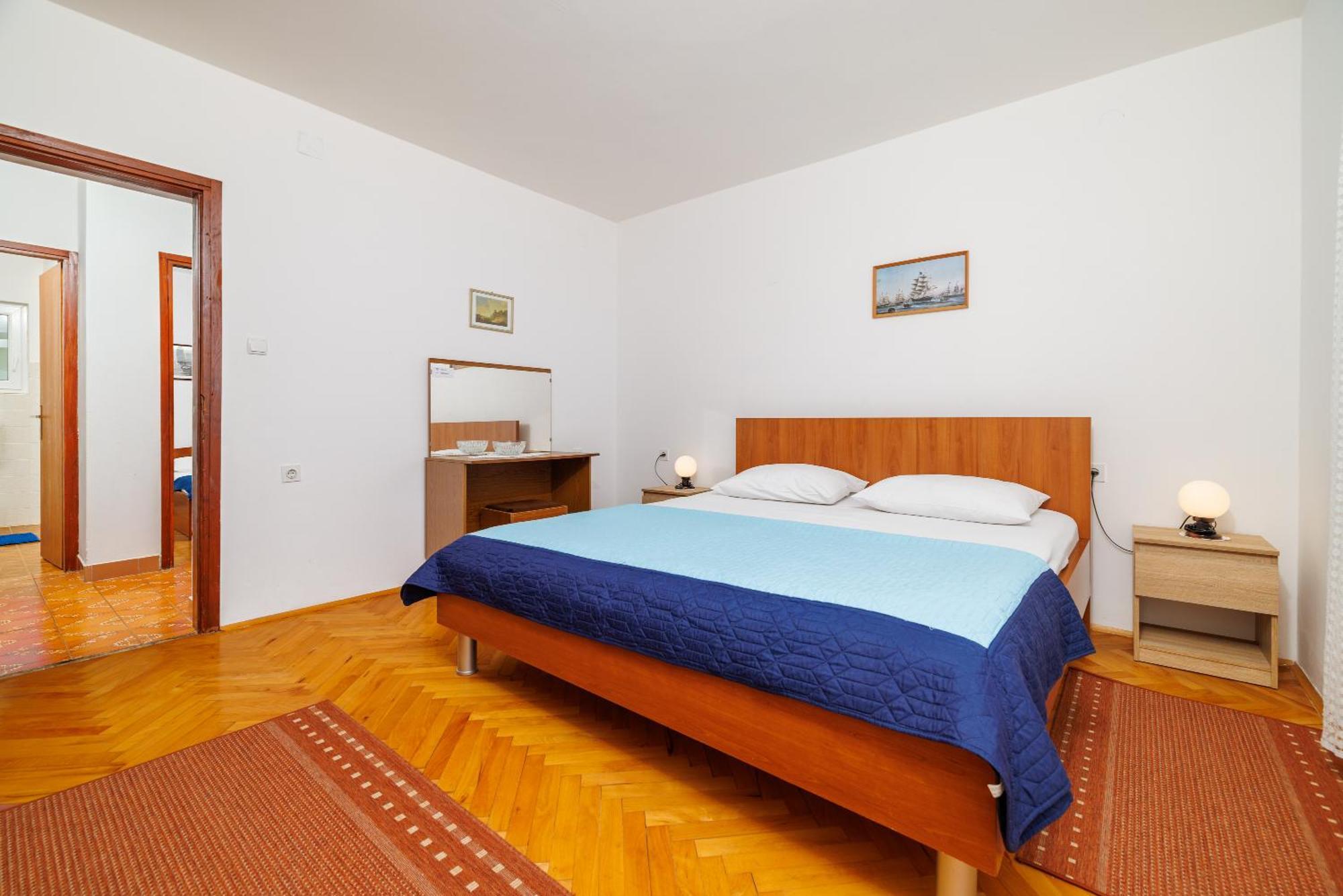 Apartment Meri 2Nd Floor Драмал Екстериор снимка